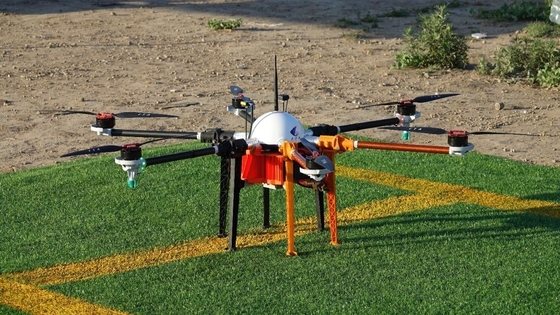 Pulvérisateur à haute charge utile de 10L imperméable à l'eau pour drones agricoles avec rayon de fonctionnement à distance