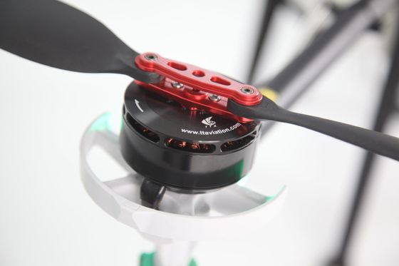 Drones de pulvérisation de cultures sûrs M8APRO Télécommande pour la pulvérisation de pesticides