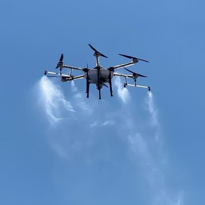 Drone de pulvérisation de pesticides avec une charge utile de 10 kg, M6E-1, économie d'eau, facile à transporter