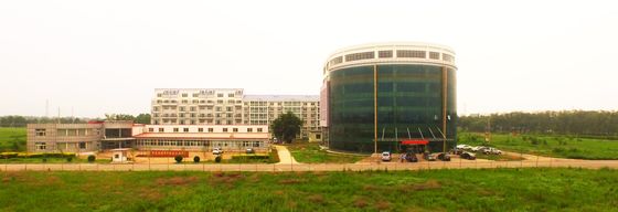 Surveillance avancée des cultures par drones avec matériaux haute résistance pour l'économie d'eau