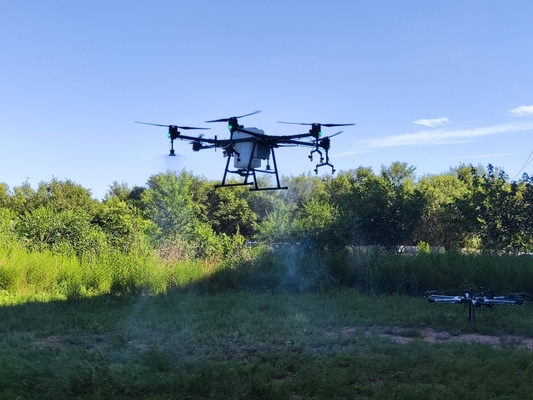 50L réservoir volume Agriculture Drone Sprayer pour une lutte efficace contre les ravageurs dans les vergers
