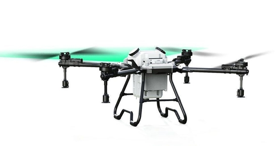 Temps de vol de 8 à 10 minutes Volume du réservoir de 50 litres Drone de pulvérisation agricole 105 kg Poids maximal au décollage
